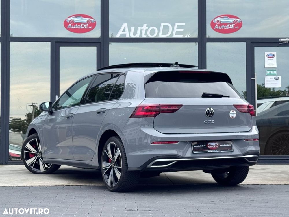 Volkswagen Golf - 4