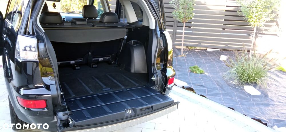 Mitsubishi Outlander - 23