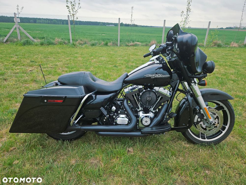 Harley-Davidson Touring Street Glide - 11