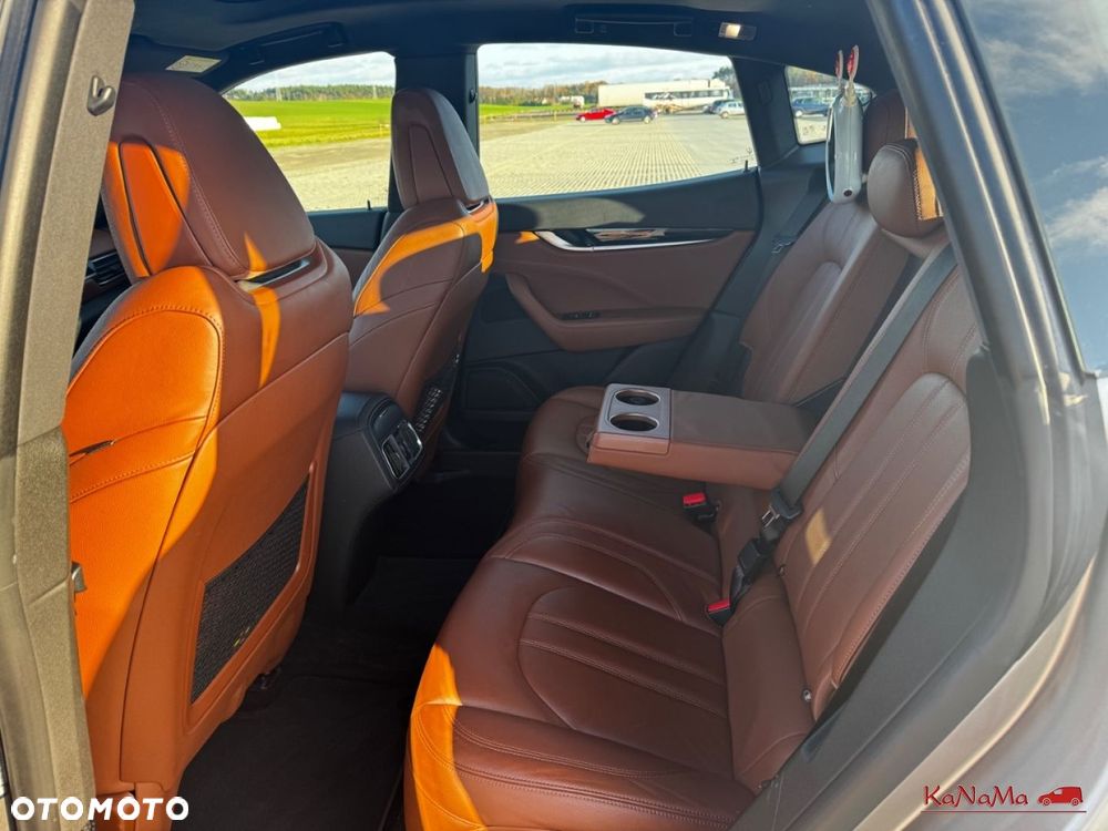 Maserati Levante - 15