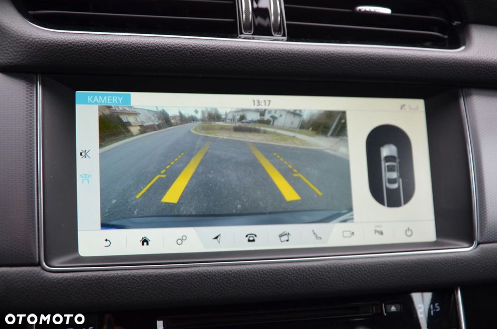 Jaguar XF 3.0 TDV6 R-Sport - 33