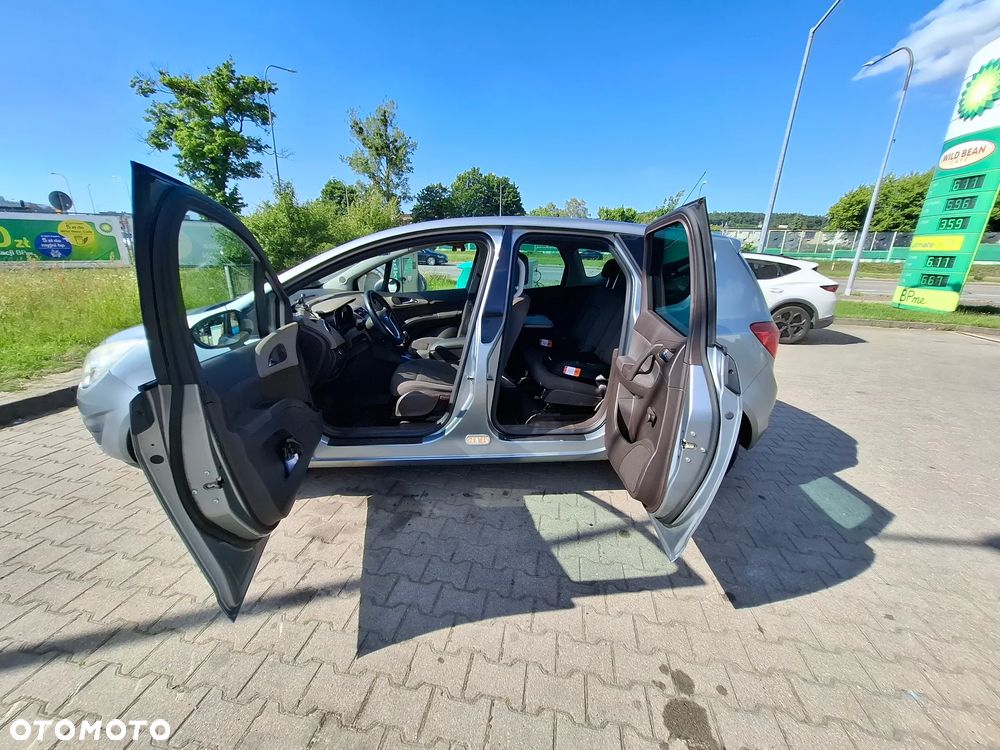 Opel Meriva 1.4 T Essentia - 1