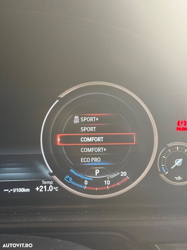 BMW Seria 5 525d xDrive AT - 13