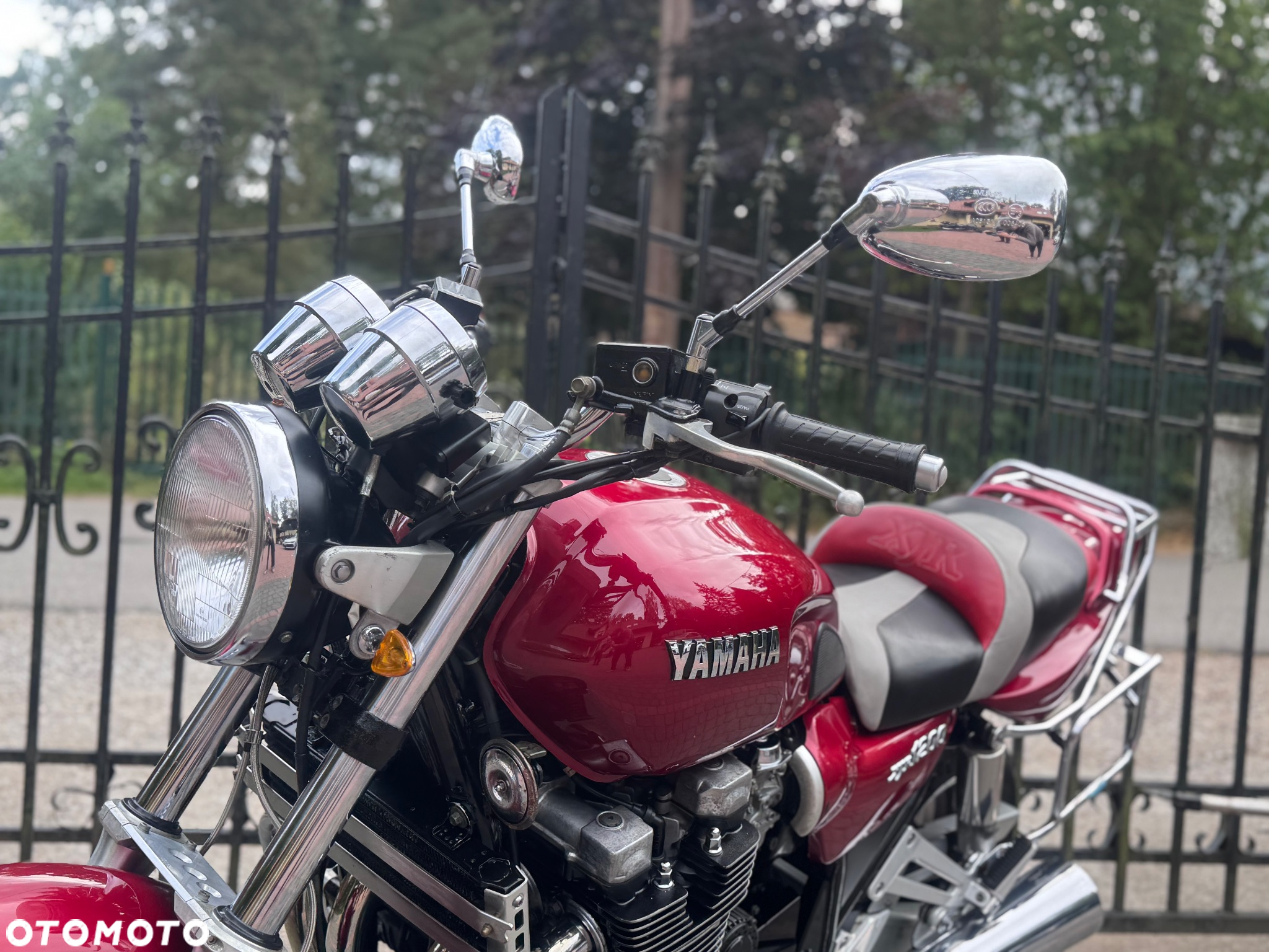 Yamaha XJR - 19
