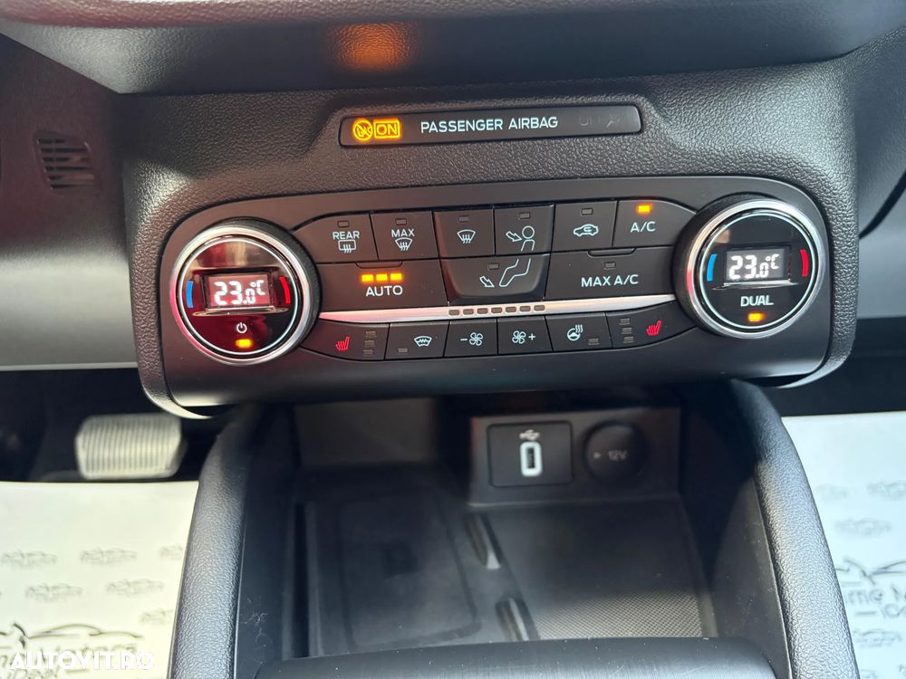 Ford Focus 1.5 EcoBlue Titanium - 34