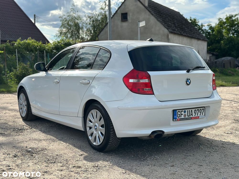 BMW Seria 1 - 12