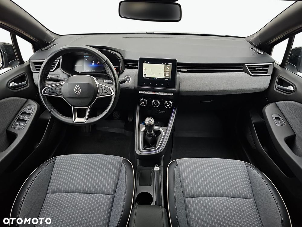 Renault Clio - 10