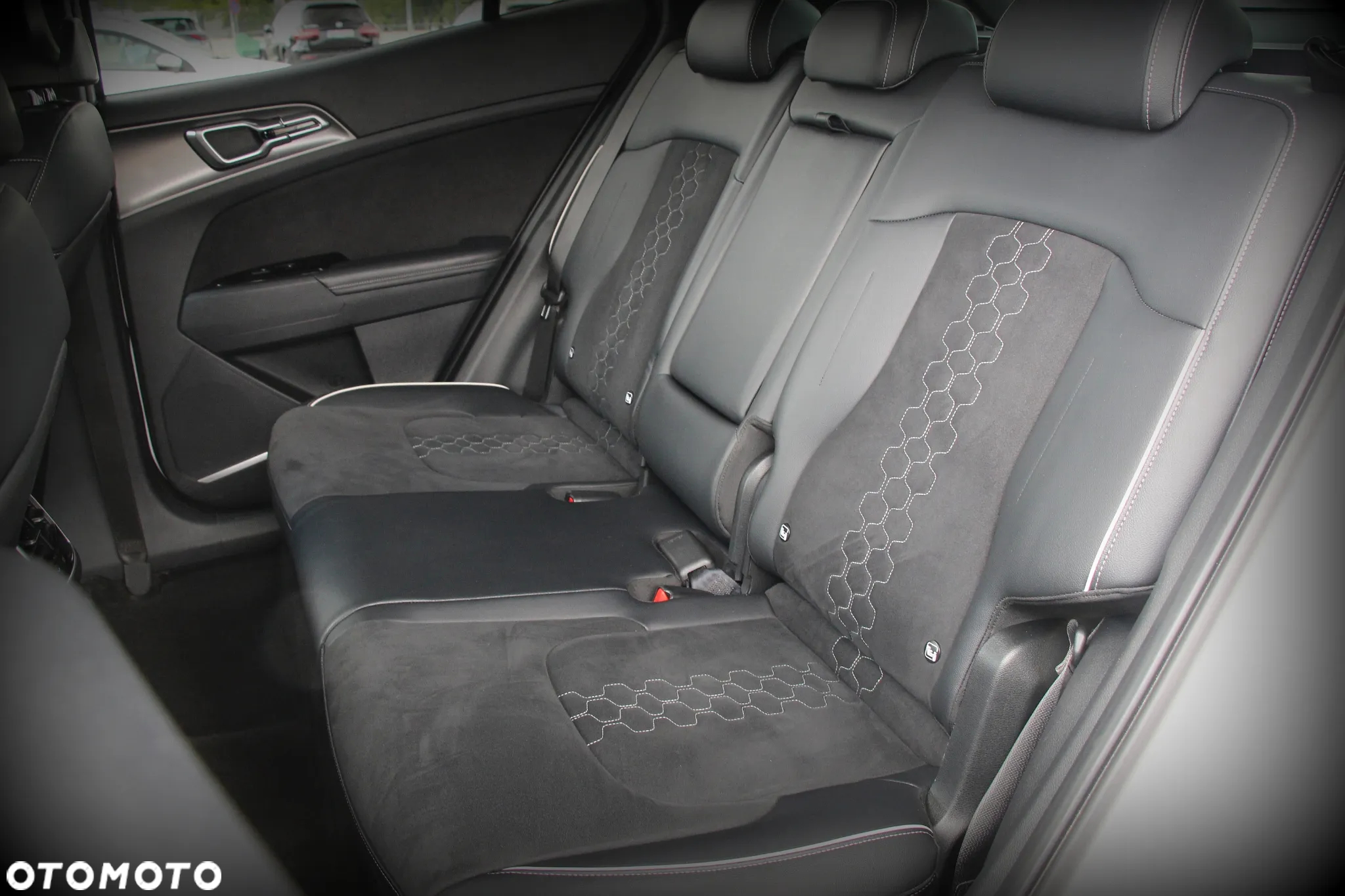 Kia Sportage 1.6 T-GDI AWD Plug-in Hybrid Paket GT-Line - 13