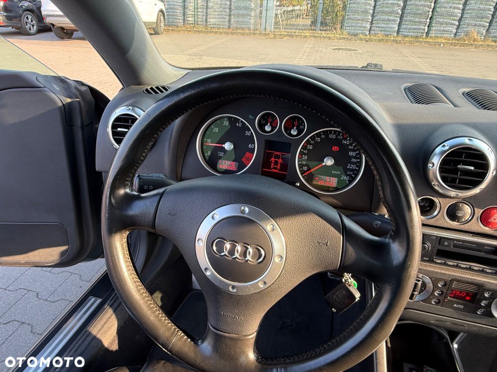 Audi TT Coupé 1.8 T quattro - 17