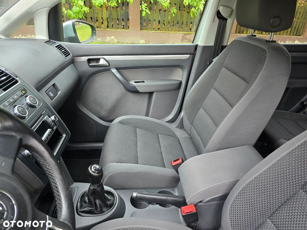 Volkswagen Touran 2.0 TDI Highline - 18