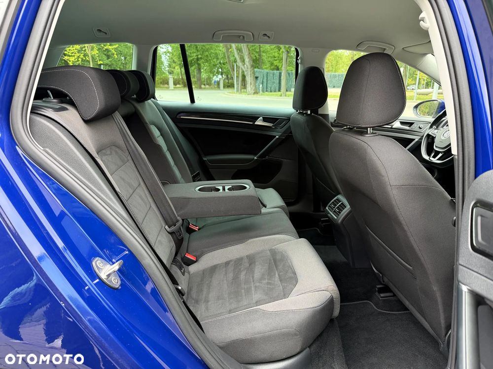 Volkswagen Golf 2.0 TDI SCR DSG R-Line - 18