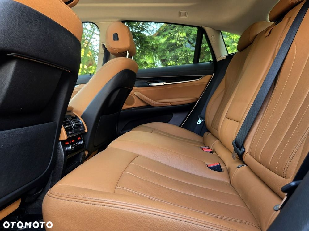 BMW X6 xDrive35i - 12