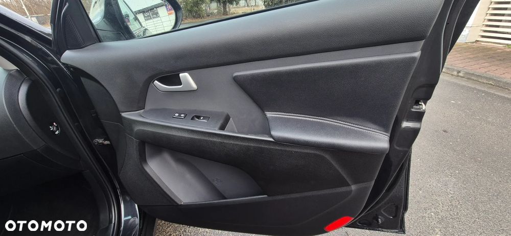 Kia Sportage 1.7 CRDI 2WD Dream-Team Edition - 20