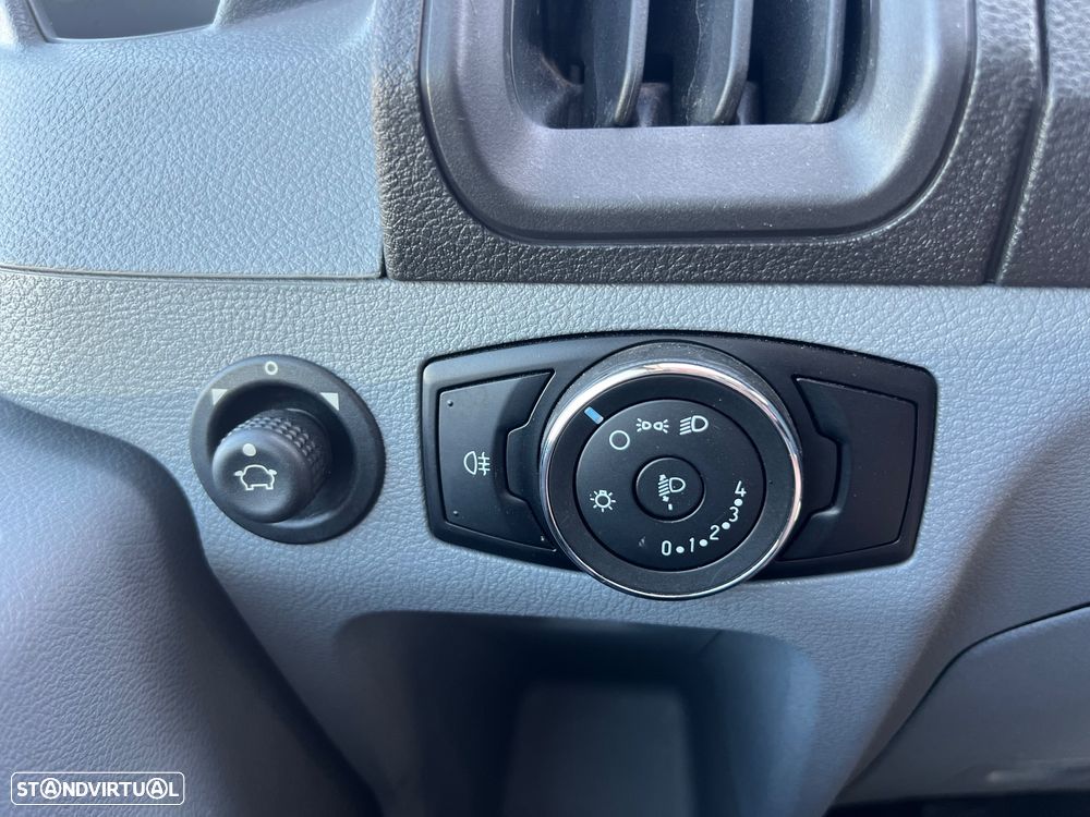 Ford Transit - 13