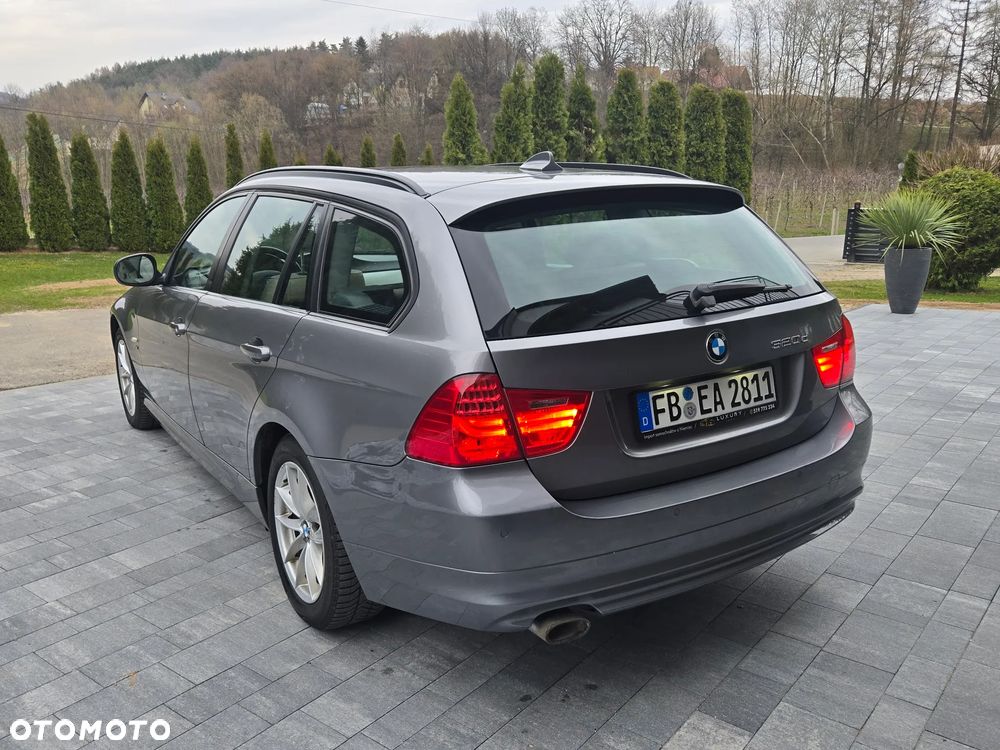 BMW Seria 3 320d xDrive DPF - 15