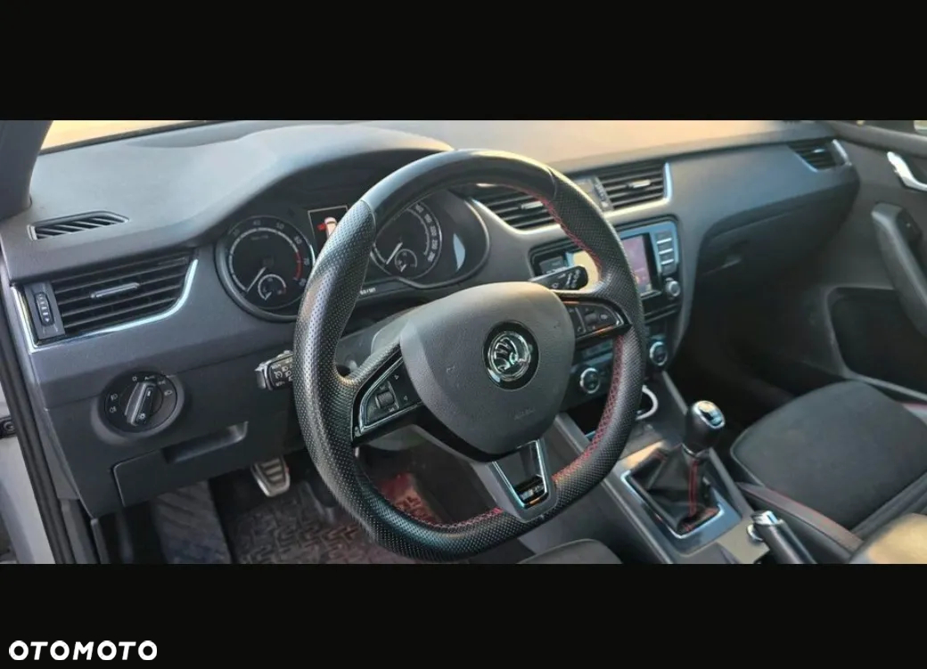 Skoda Octavia Combi 2.0 TSI (Green tec) RS - 7