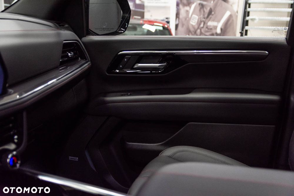 Chevrolet Tahoe - 24