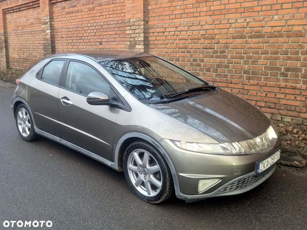 Honda Civic 1.8 Executive - 15