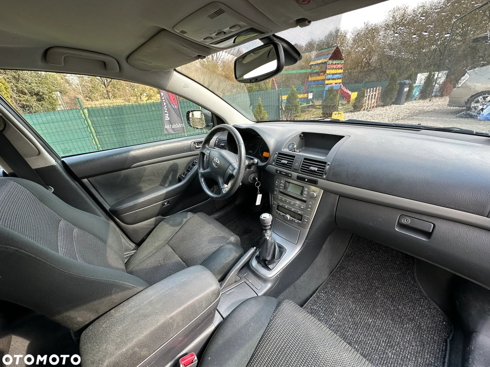 Toyota Avensis - 2