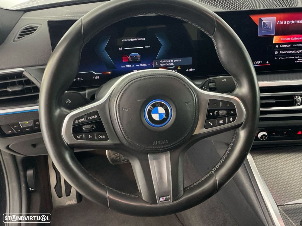 BMW i4 eDrive40 Desportiva M - 11