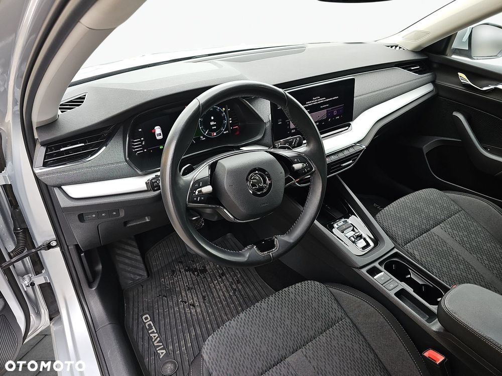 Skoda Octavia 2.0 TSI 4x4 Style DSG - 10