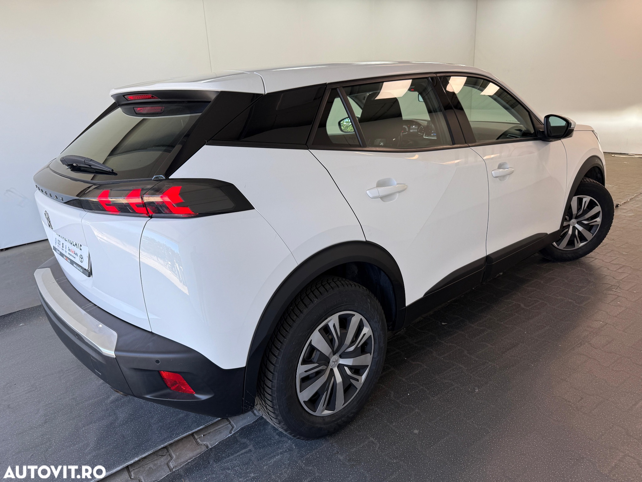 Peugeot 2008 1.5 BlueHDI FAP Active - 17