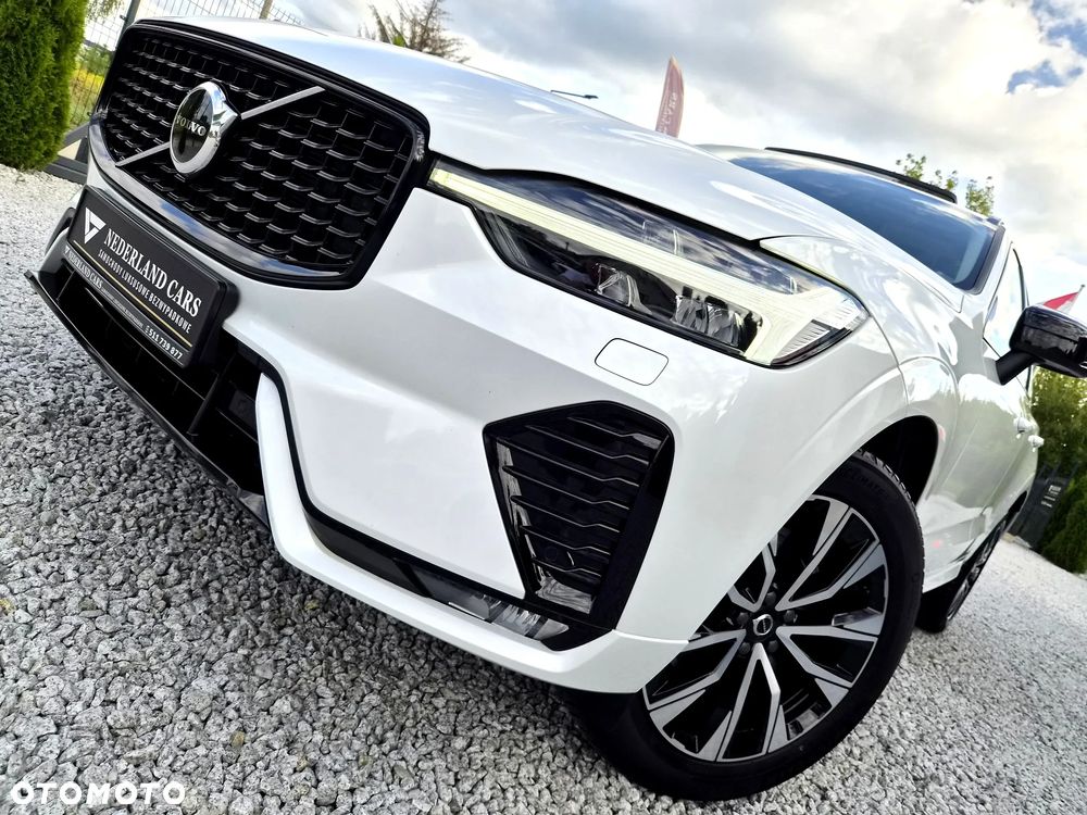 Volvo XC 60 B4 D Plus Dark - 37