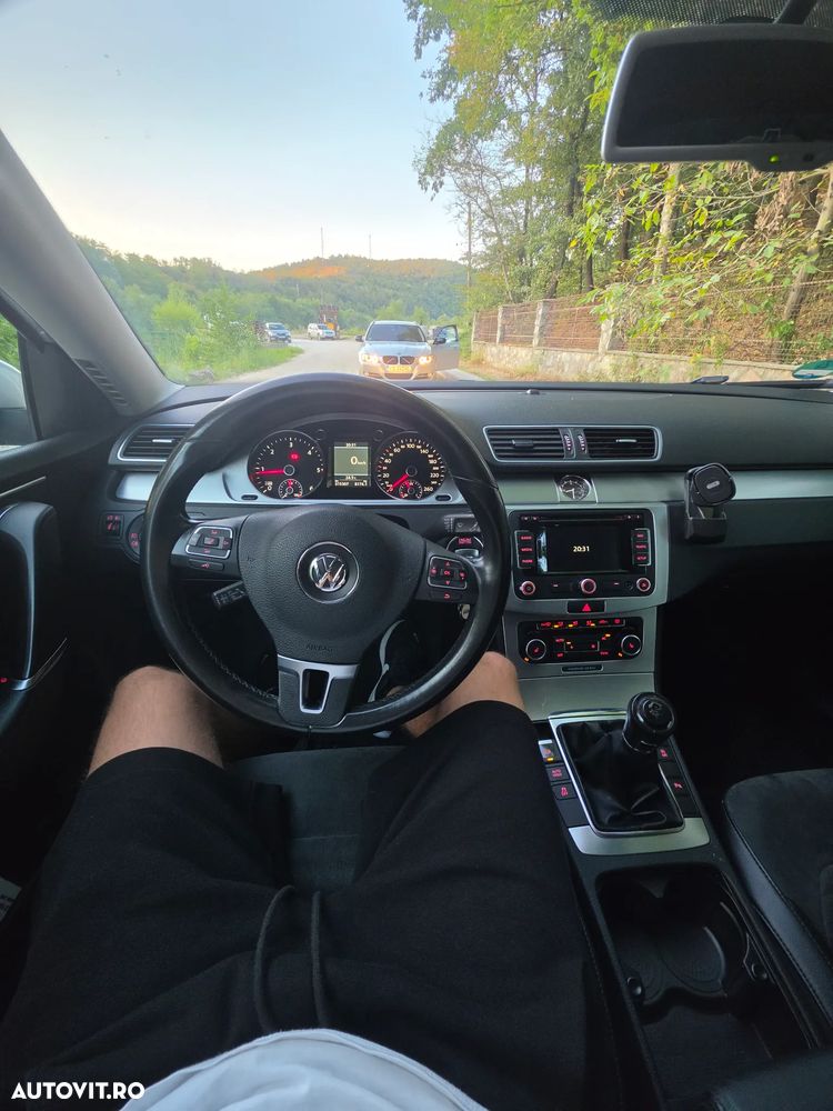 Volkswagen Passat 2.0 TDI BlueMotion Technology Highline - 8