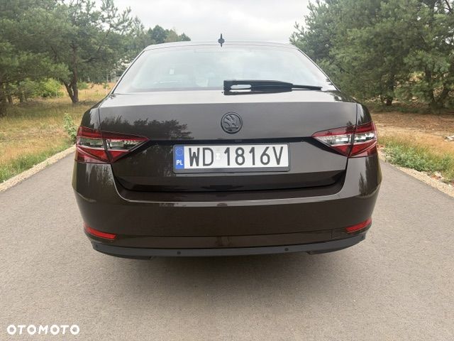 Skoda Superb 2.0 TDI L&K DSG - 7