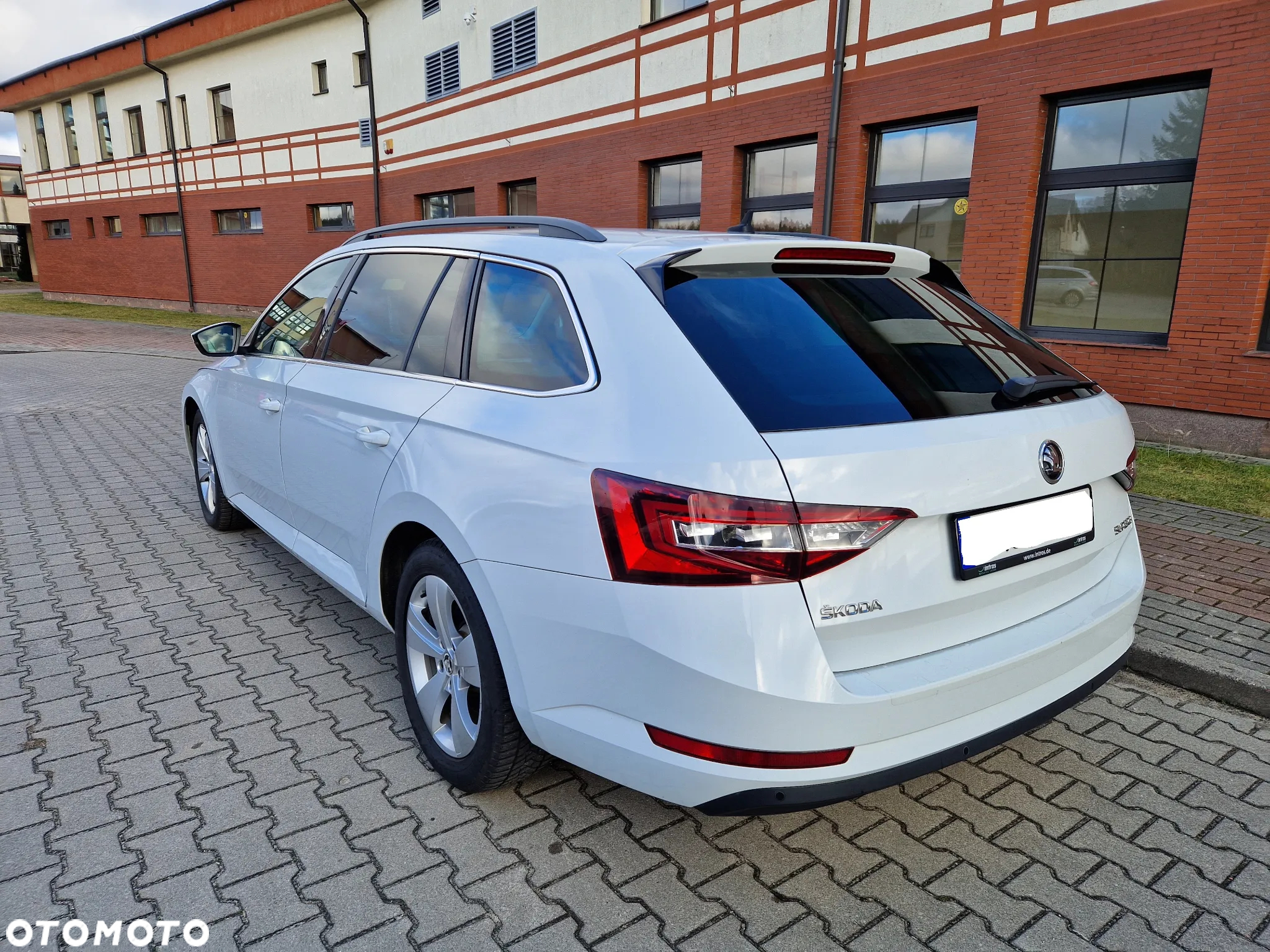 Skoda Superb 2.0 TDI Ambition DSG - 6