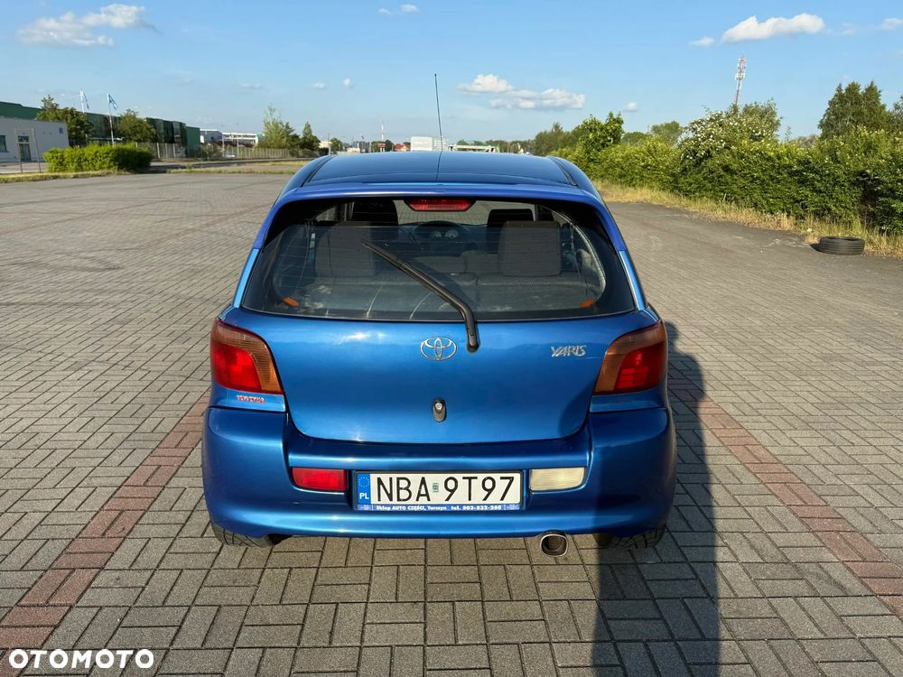 Toyota Yaris - 4
