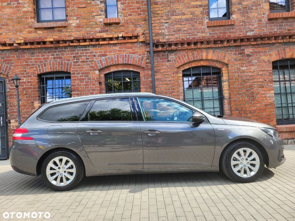 Peugeot 308 - 5