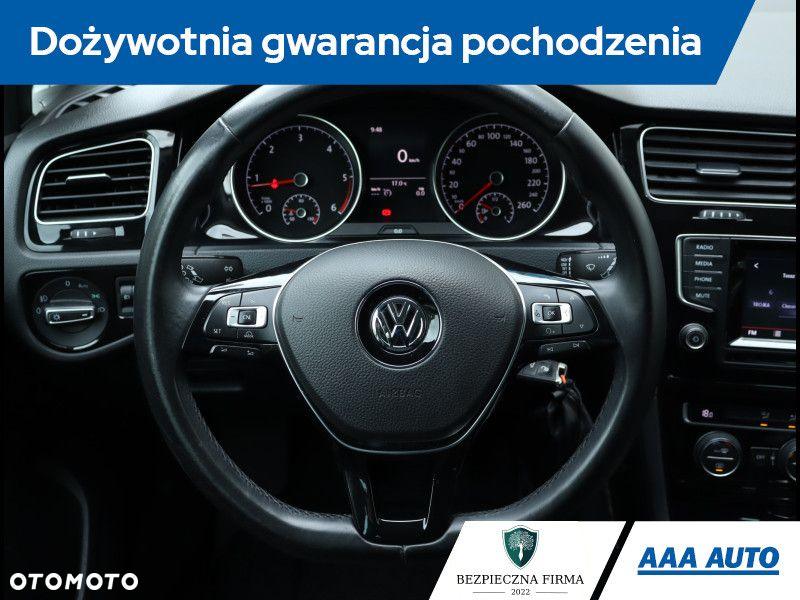 Volkswagen Golf - 20