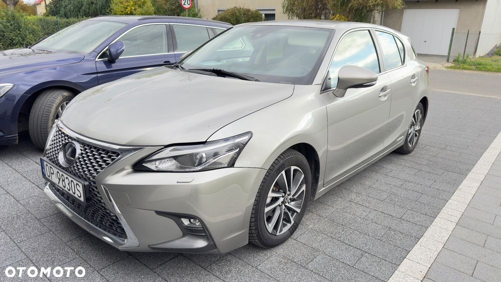Lexus CT - 2