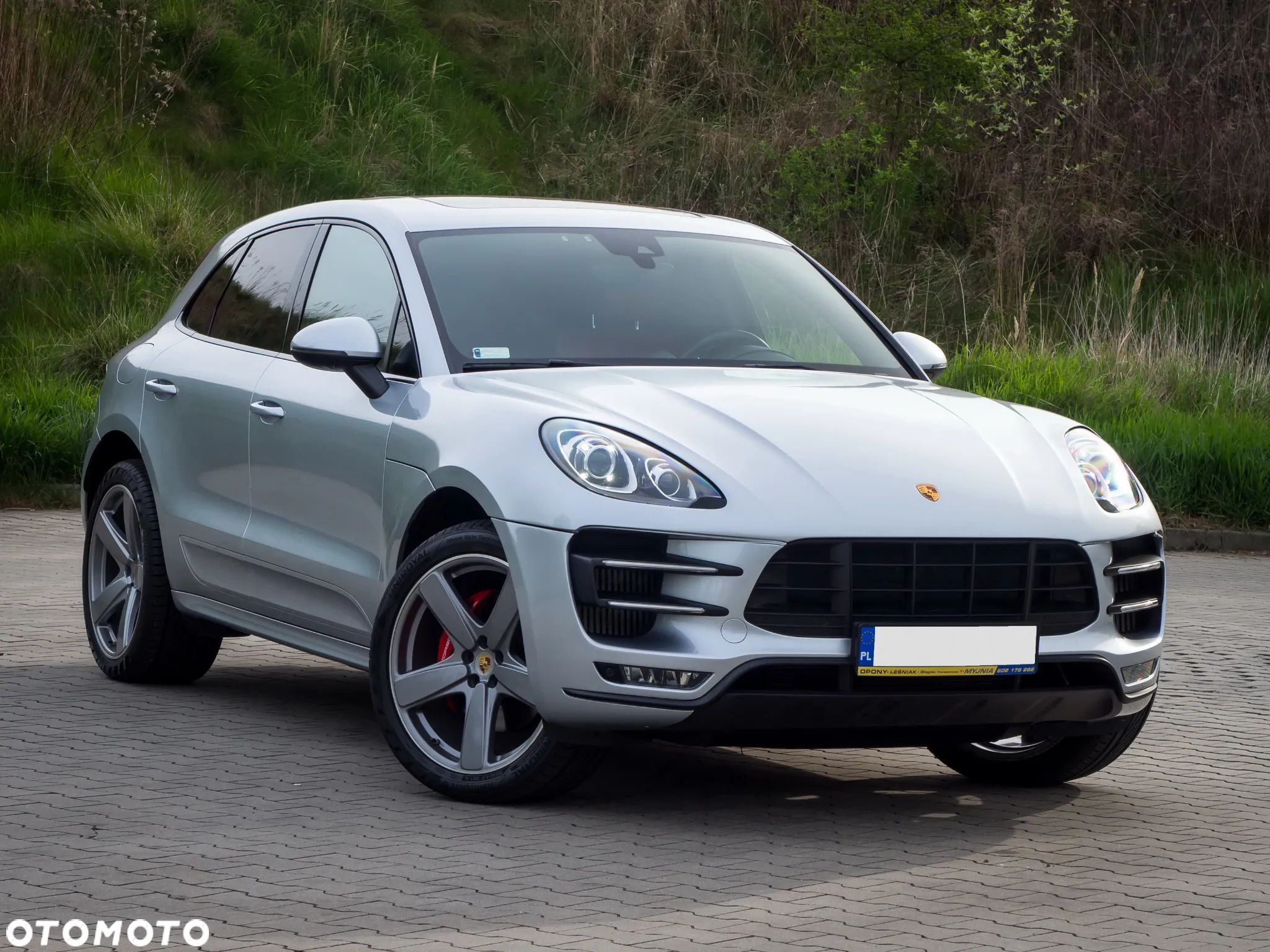 Porsche Macan Turbo - 1