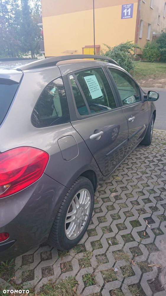 Renault Clio 2011 photo 5
