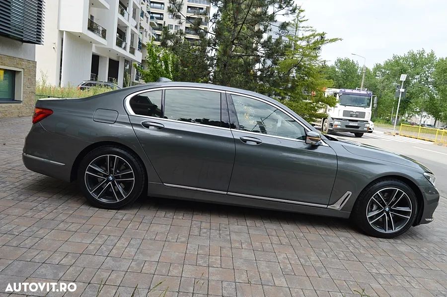 BMW Seria 7 730d xDrive - 36