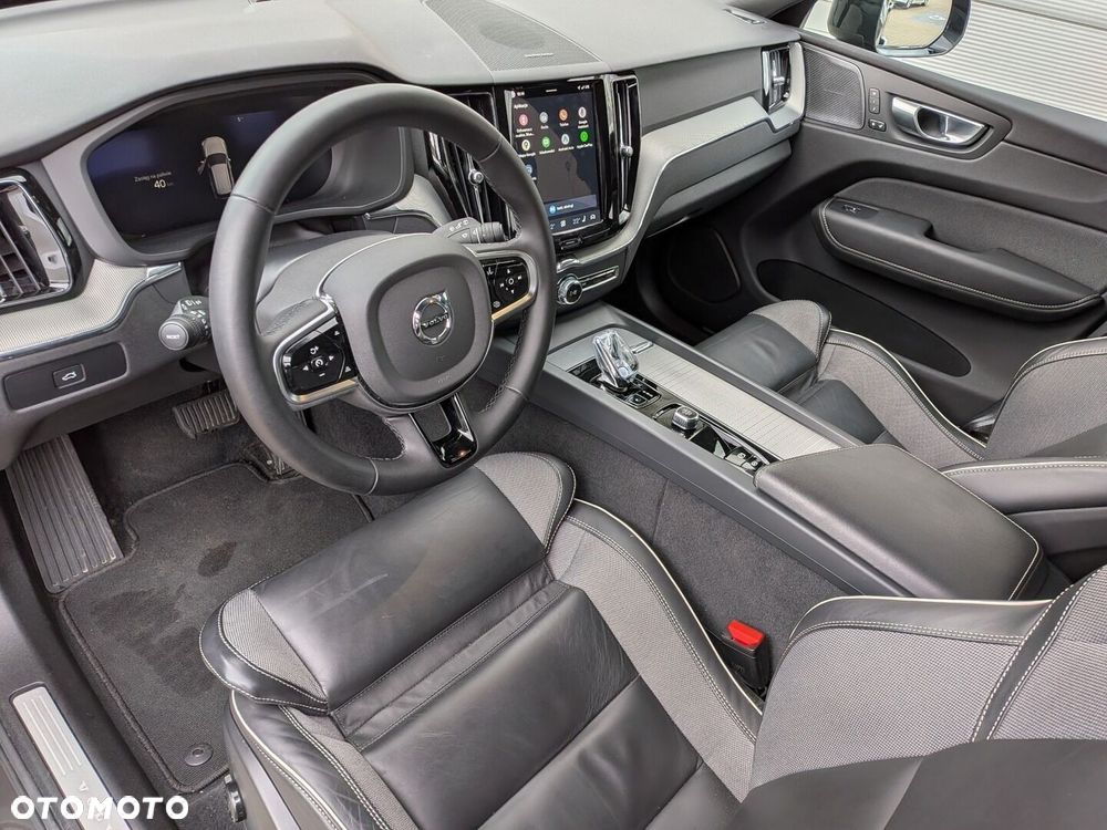 Volvo XC 60 B4 D AWD Ultimate Dark - 27
