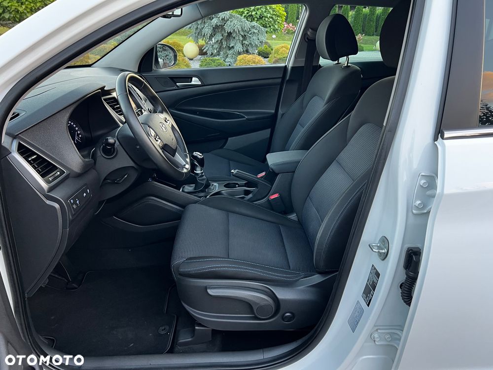 Hyundai Tucson blue 1.6 GDi 2WD Navi - 19