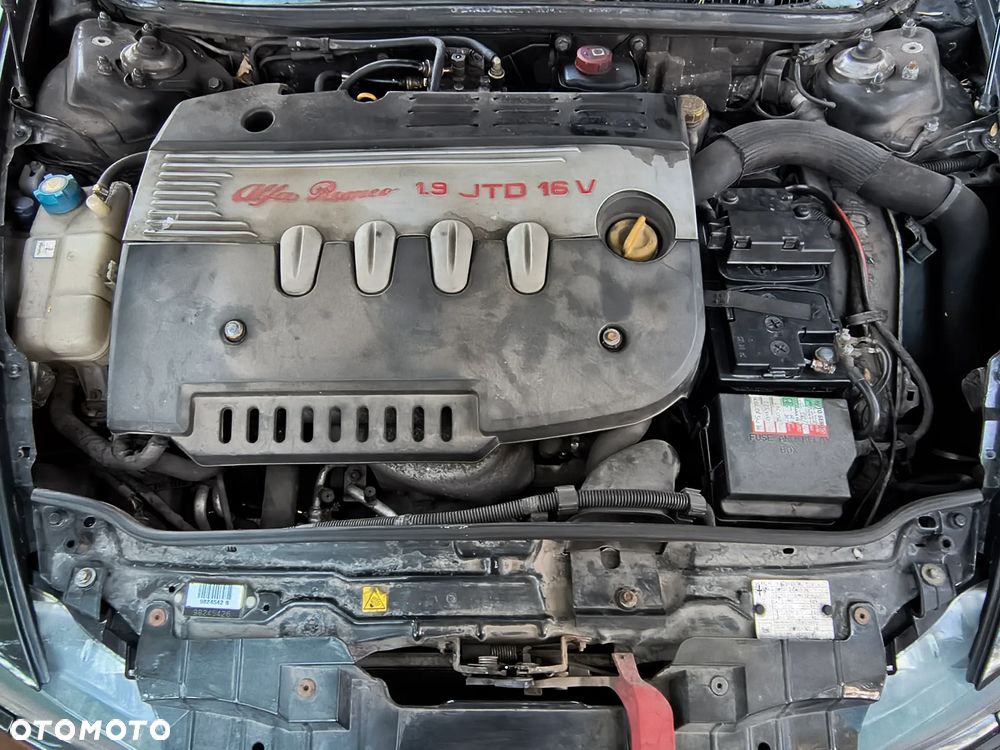 Alfa Romeo 147 1.9 JTD 16V M-Jet Distinctive - 16