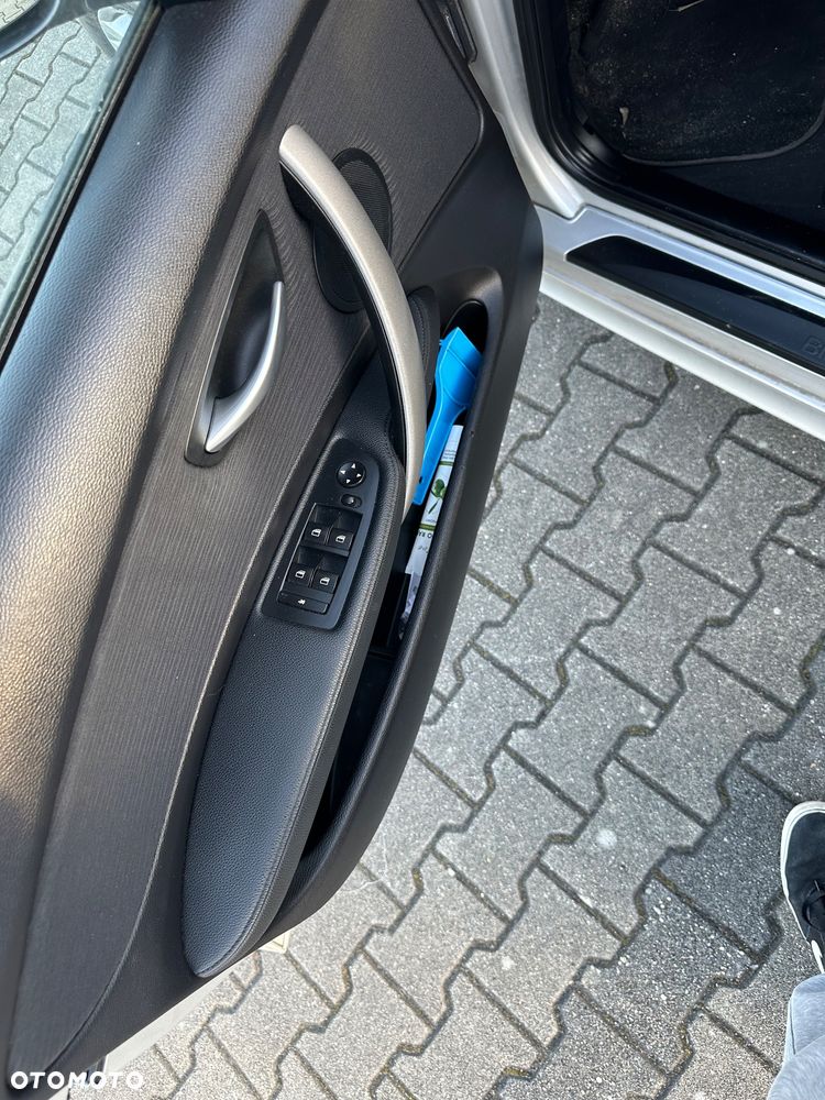 BMW Seria 1 118d DPF - 12