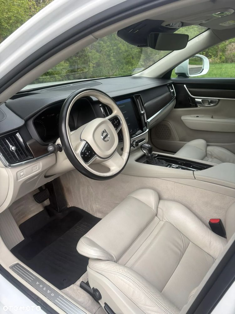 Volvo V90 Cross Country D5 AWD - 4