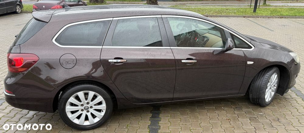 Opel Astra IV 2.0 CDTI Cosmo - 2