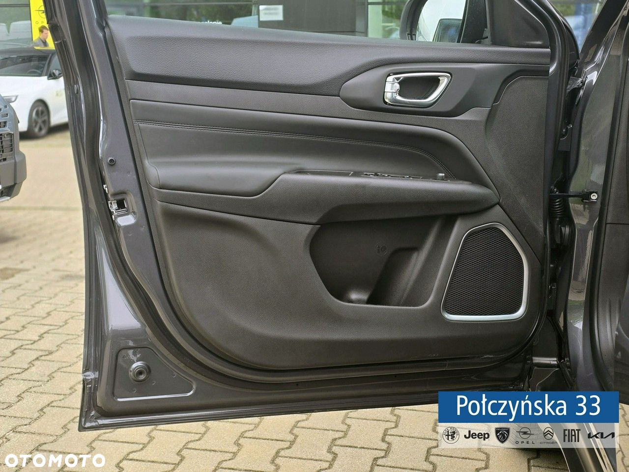 Jeep Compass - 12