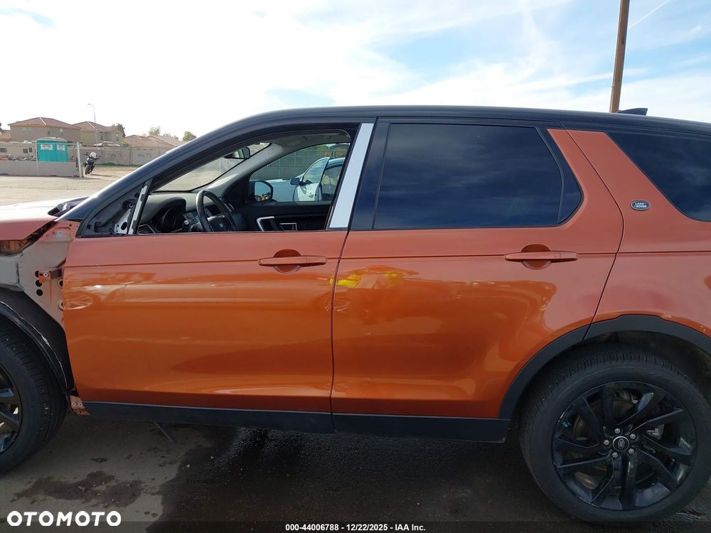 Land Rover Discovery Sport - 8