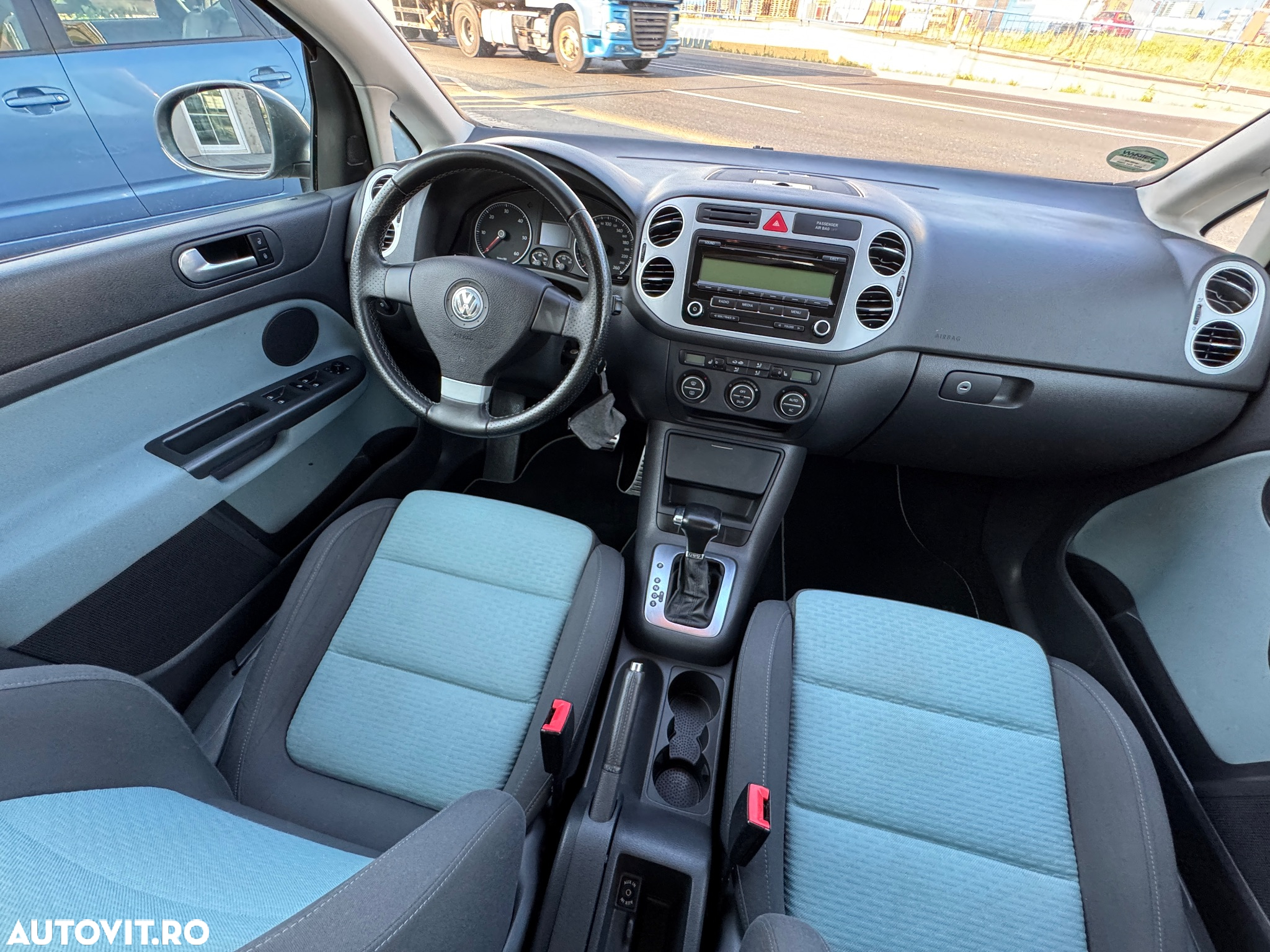 Volkswagen Golf Plus 1.9 TDI DPF DSG CrossGolf - 14