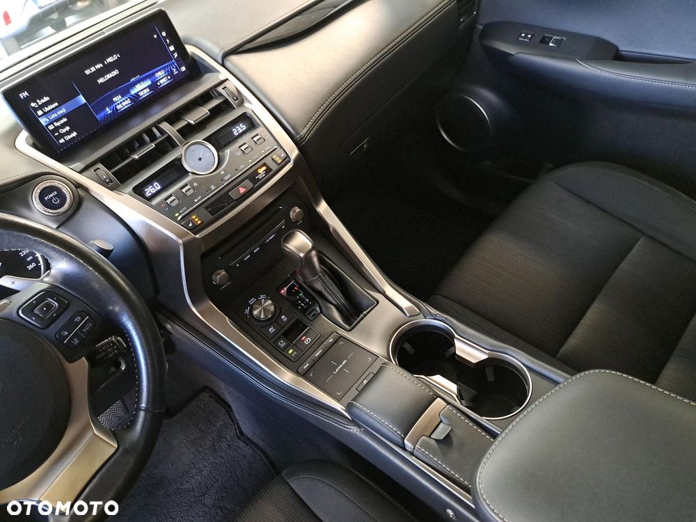 Lexus NX 300h Elegance AWD - 27