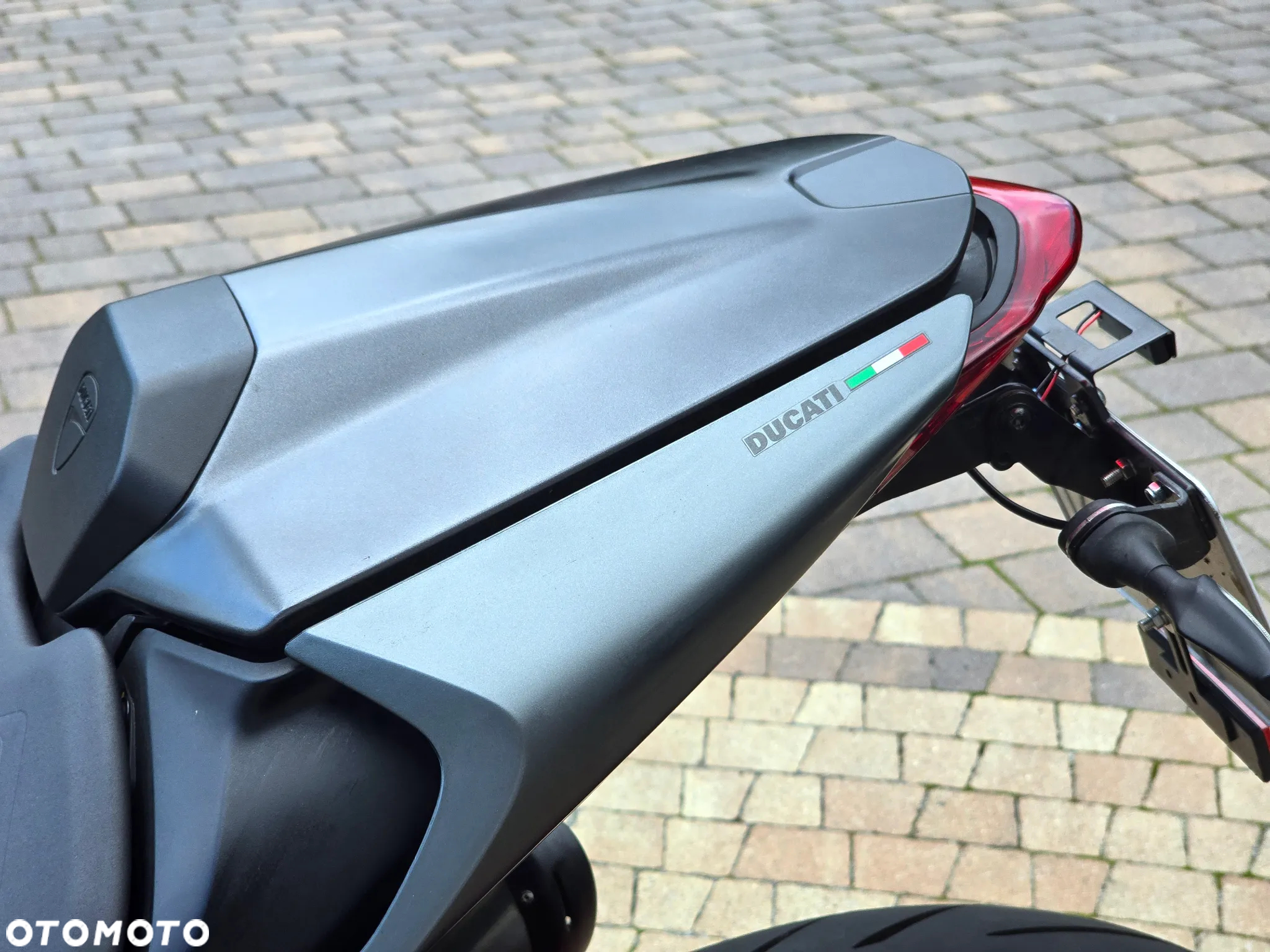 Ducati Monster - 12