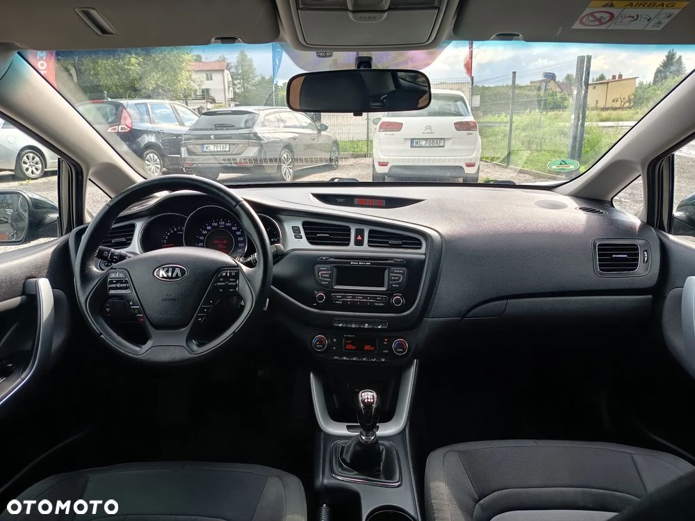 Kia Ceed 1.4 CVVT Fifa World Cup Edition - 14