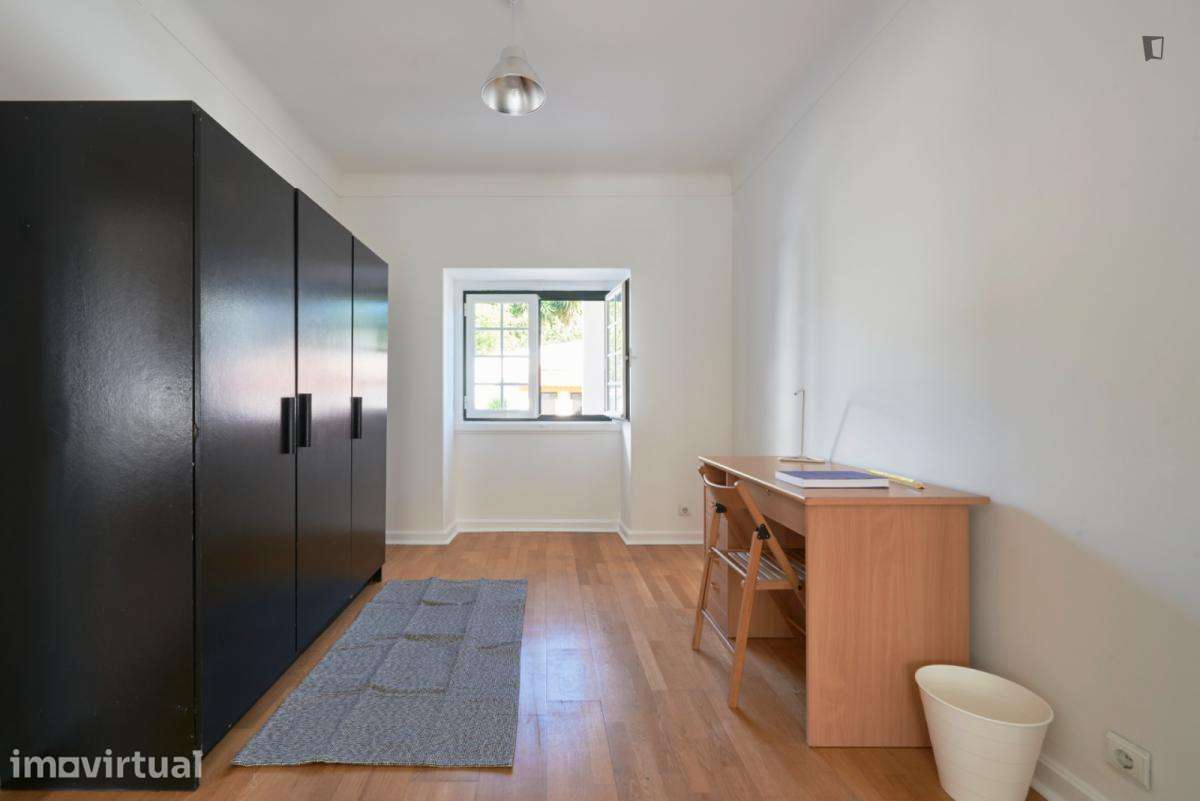 Quarto - localizado em Ajuda Lisbon - Grande imagem: 2/21